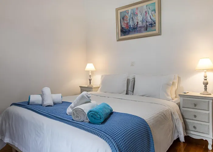 Dimitra Apartment With Private Pool And Sea View -The Ground Floor Of A Two Storey Building
