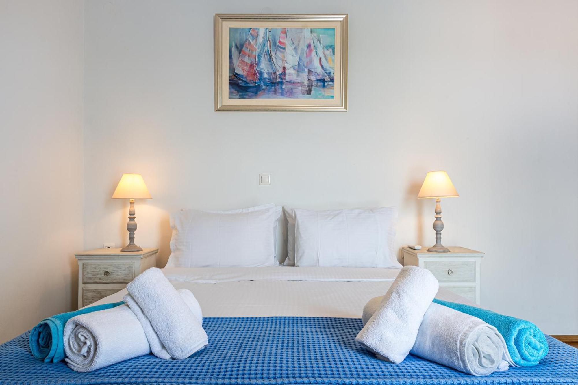Dimitra With Private Pool And Sea View -the Ground Floor Of A Two Storey Building *